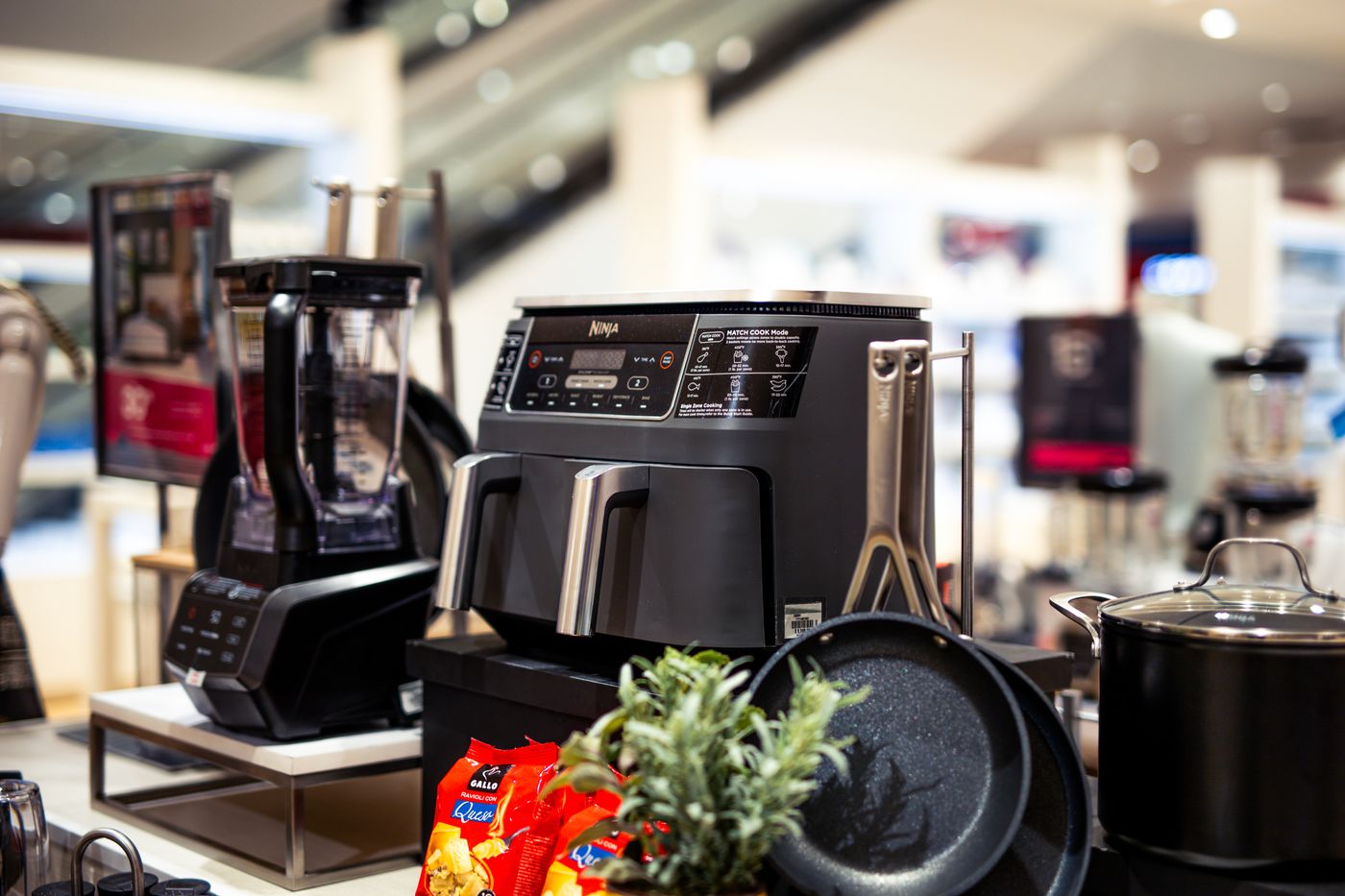 Kitchen appliances displayed in the Electro Homex showroom